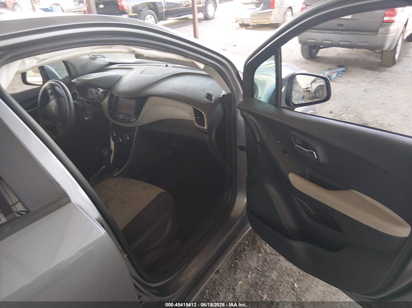 2020 CHEVROLET TRAX auction photo 5