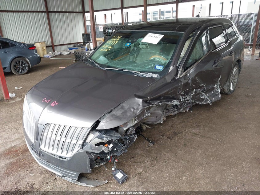 2010 LINCOLN MKT auction photo 6