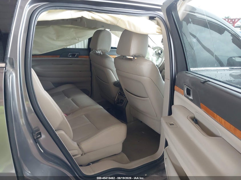 2010 LINCOLN MKT auction photo 8