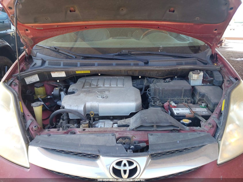 AtlanticExpress - Toyota Sienna
