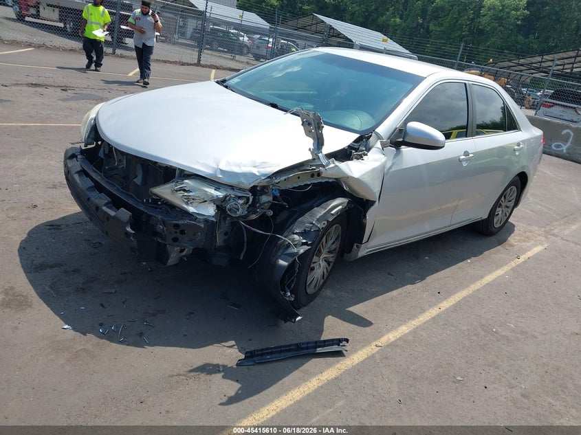 2014 Toyota Camry Le 4T1BF1FK6EU421142 photo 1