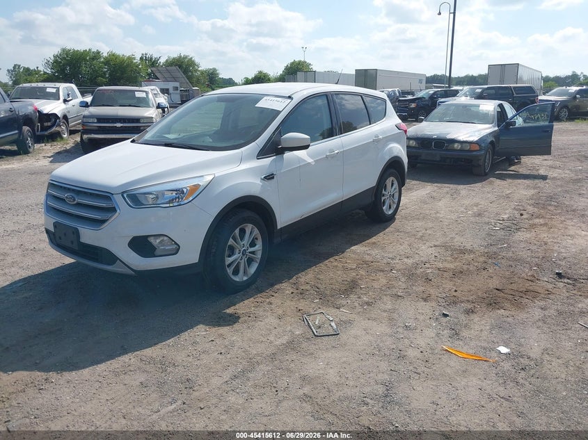 2019 Ford Escape Se 1FMCU9GDXKUB31152 photo 1