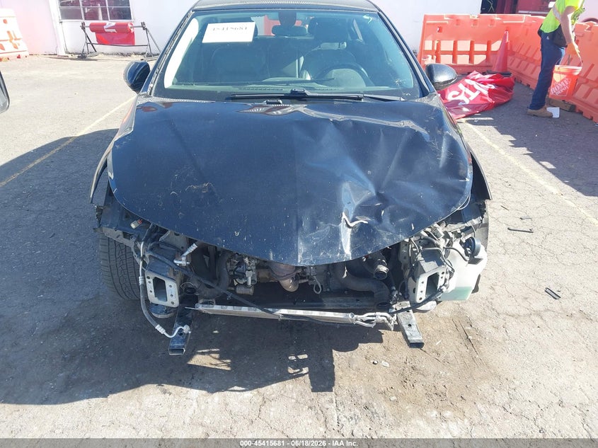 2017 CHEVROLET CRUZE auction photo 6
