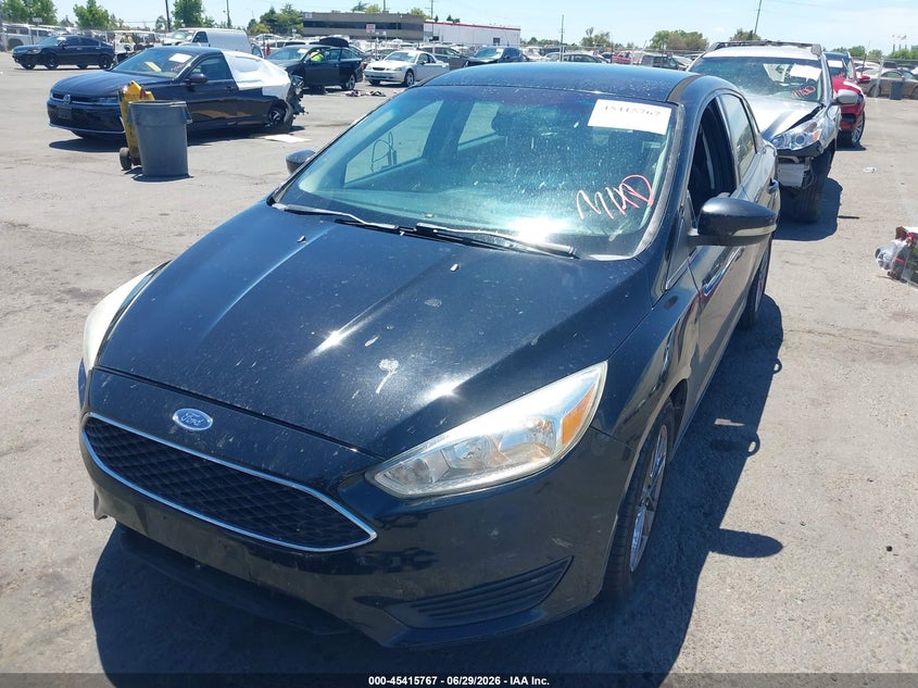 Vin: 1fadp3fe1hl237565, lot: 45913789, ford focus se 20172