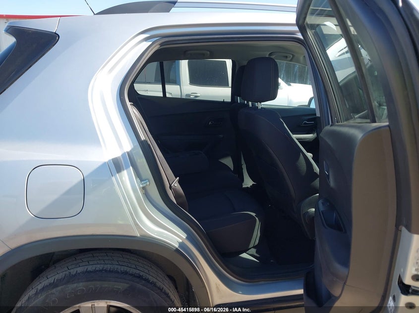 2017 CHEVROLET TRAX auction photo 8