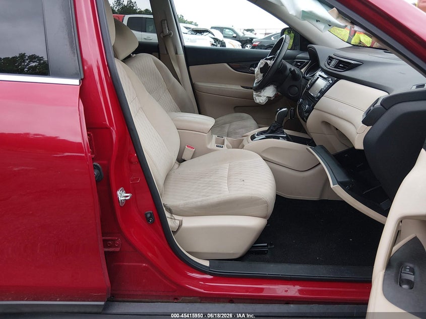 2017 NISSAN ROGUE auction photo 5