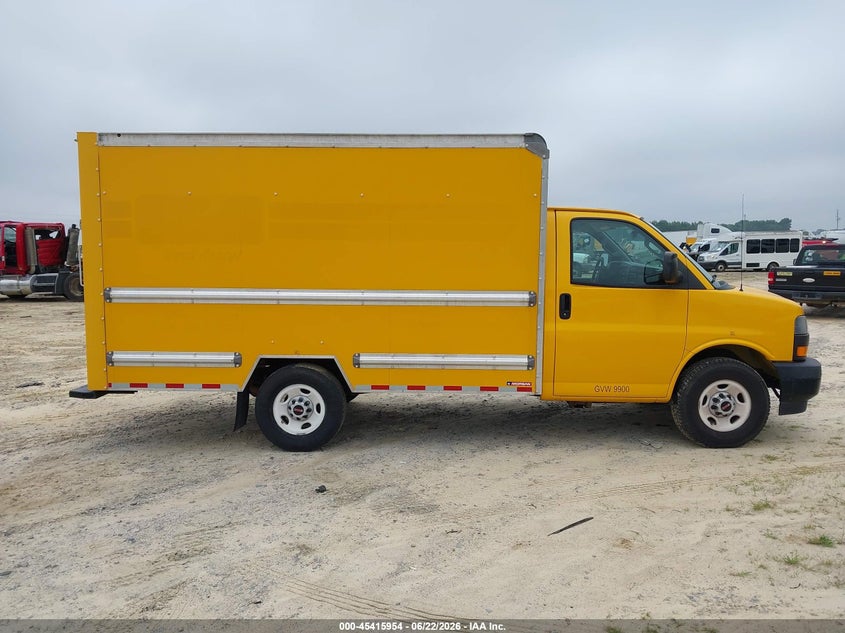 2020 GMC Savana Cutaway Work Van VIN: 1GD07RFP3L1182212 Lot: 45415954