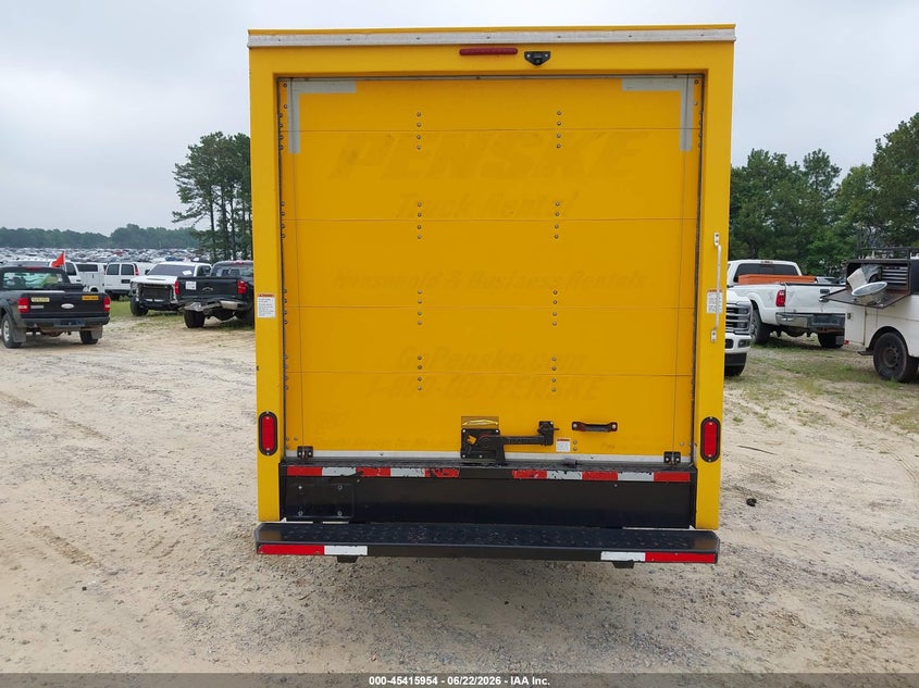 2020 GMC Savana Cutaway Work Van VIN: 1GD07RFP3L1182212 Lot: 45415954
