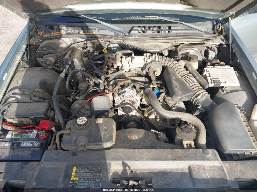 2005 Ford Crown Victoria Lx/Lx Sport VIN: 2FAHP74W75X105977 Lot: 45415956