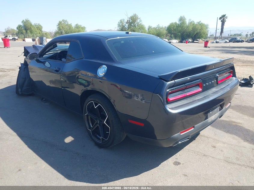 Vin: 2c3cdzag1jh245876, lot: 45913988, dodge challenger sxt 20183