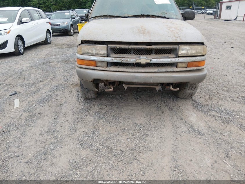 2001 CHEVROLET S-10 auction photo 6