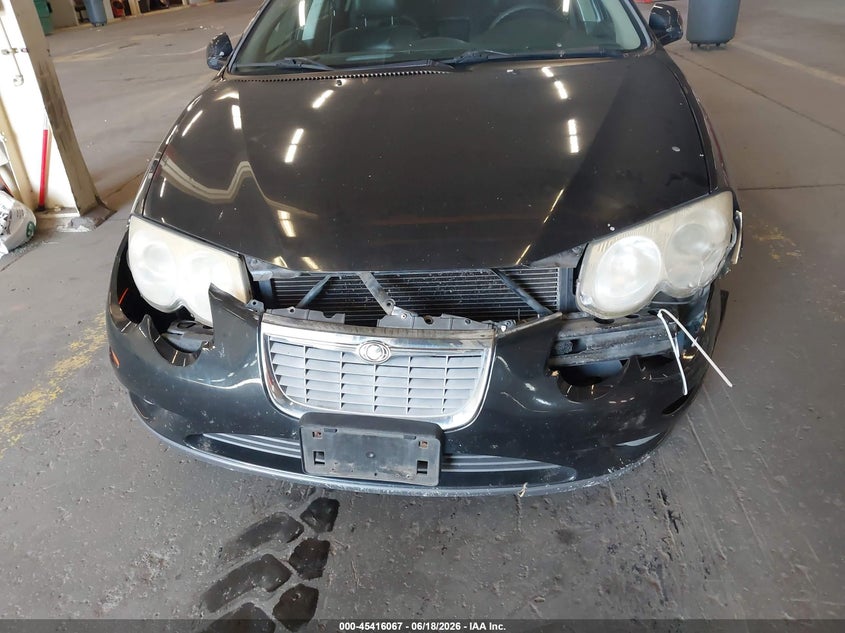 2004 CHRYSLER 300M auction photo 6