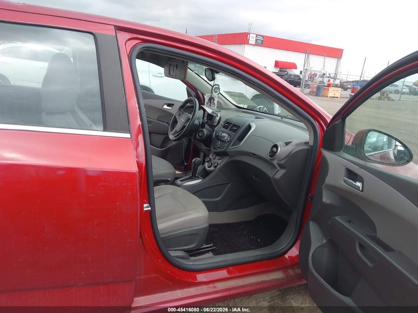 2013 CHEVROLET SONIC auction photo 5