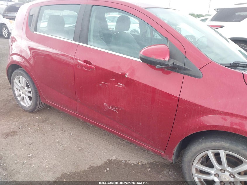 2013 CHEVROLET SONIC auction photo 6