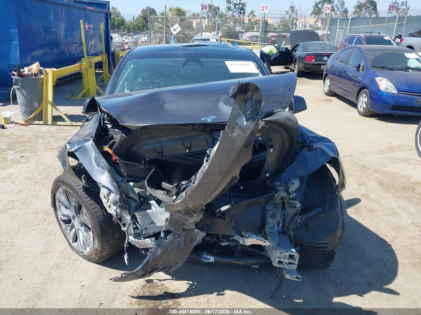 2024 Tesla Model Y Long Range Single Motor Rear-Wheel Drive/Rwd VIN: 7SAYGDED7RF180287 Lot: 45416098