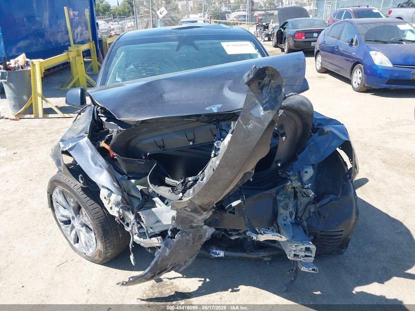 2024 Tesla Model Y Long Range Single Motor Rear-Wheel Drive/Rwd VIN: 7SAYGDED7RF180287 Lot: 45416098