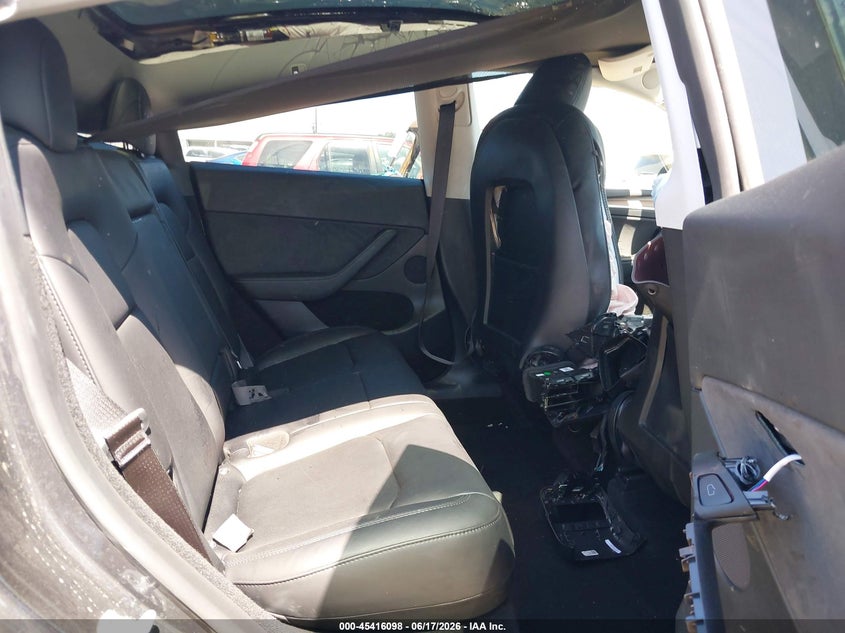 2024 Tesla Model Y Long Range Single Motor Rear-Wheel Drive/Rwd VIN: 7SAYGDED7RF180287 Lot: 45416098
