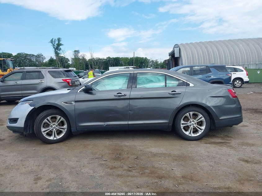 AtlanticExpress - Ford Taurus