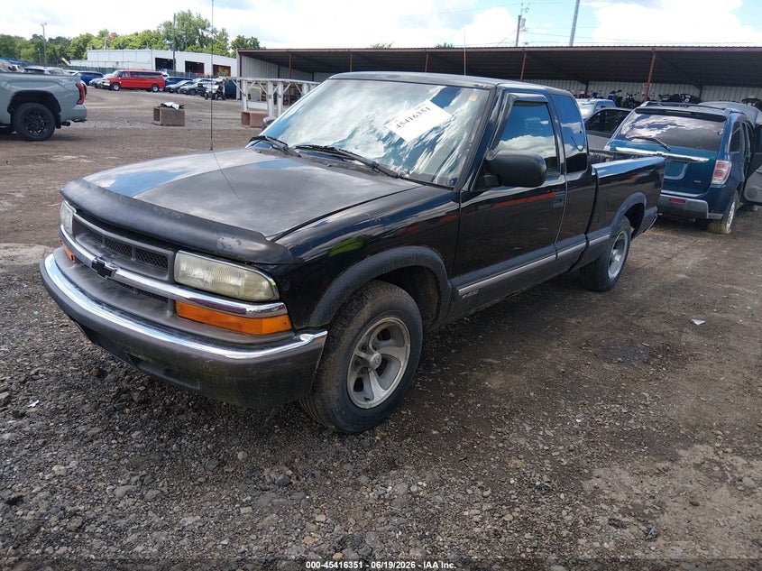 2003 CHEVROLET S-10 auction photo 2
