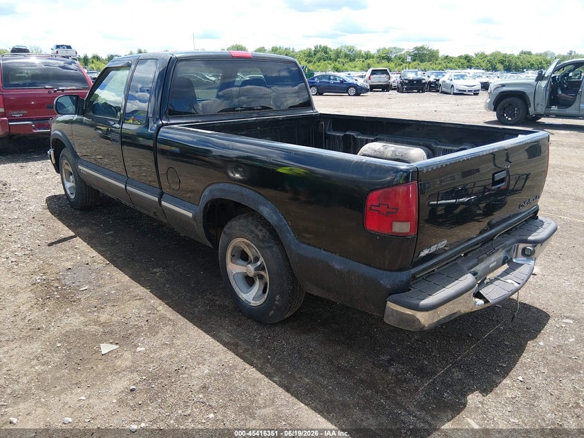 2003 CHEVROLET S-10 auction photo 3