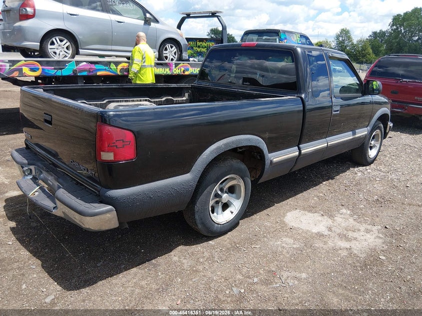 2003 CHEVROLET S-10 auction photo 4