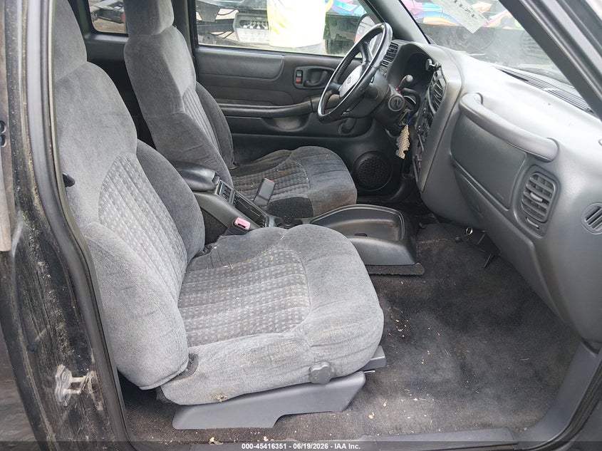 2003 CHEVROLET S-10 auction photo 5