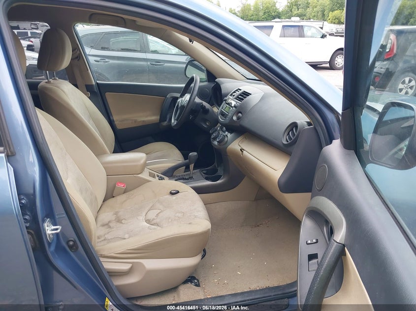 2011 TOYOTA RAV4 auction photo 5