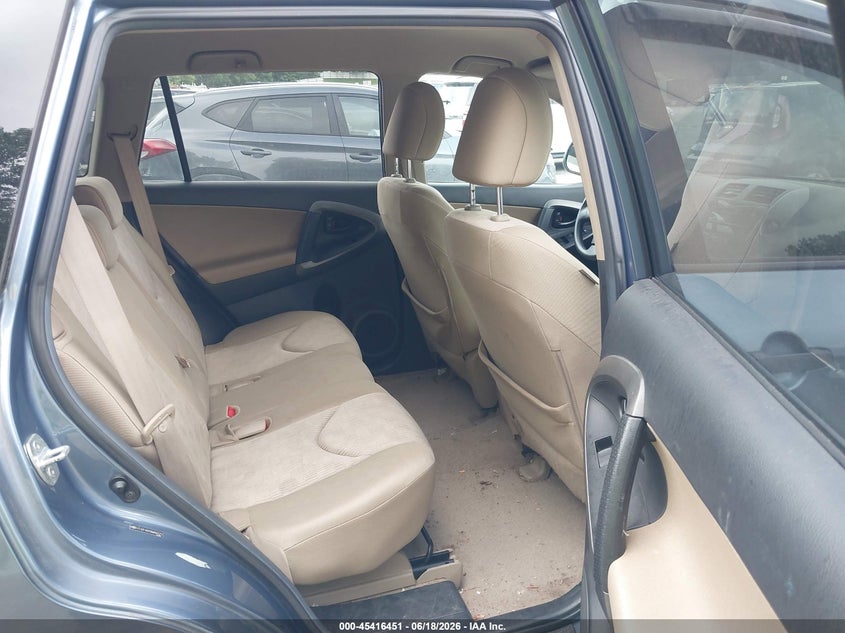 2011 TOYOTA RAV4 auction photo 8