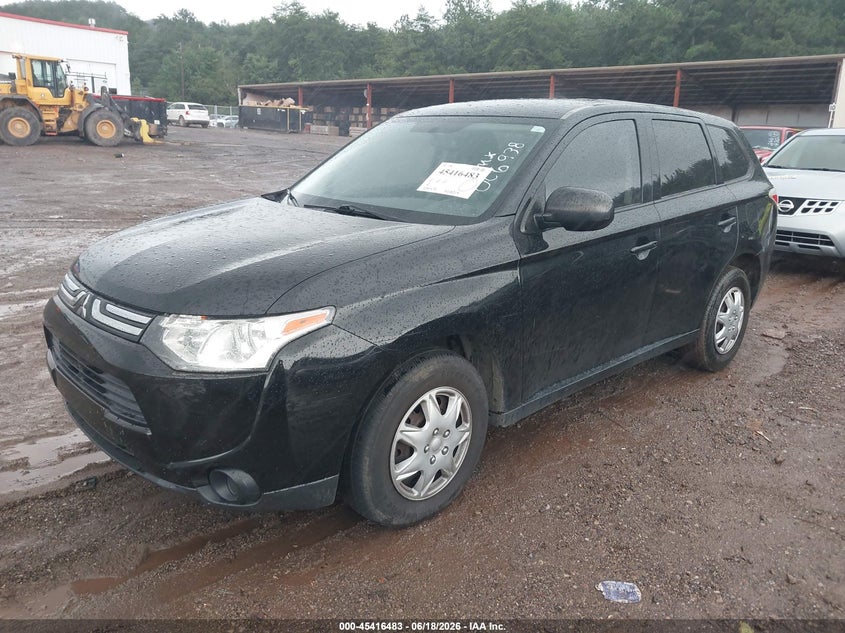 2014 Mitsubishi Outlander, Left Side, IAAI, VIN JA4AD2A39EZ006938 — photo 2