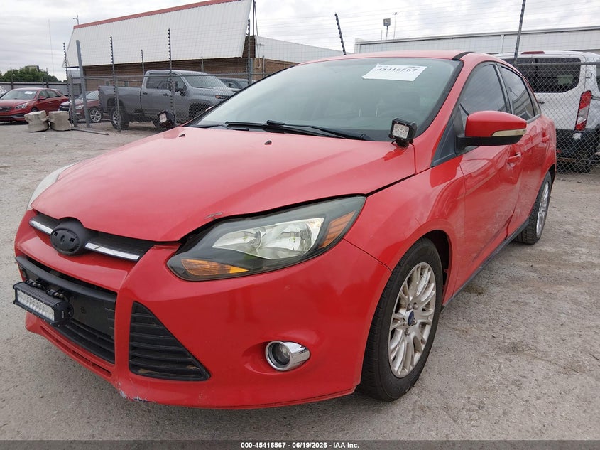 Vin: 1fahp3f24cl204267, lot: 45914618, ford focus se 20122