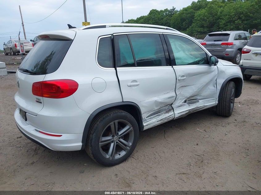 2017 VOLKSWAGEN TIGUAN auction photo 4