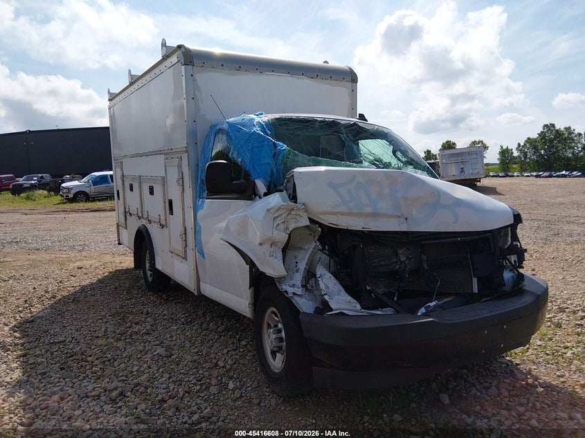 2019 CHEVROLET EXPRESS CUTAWAY 4500 auction photo 1