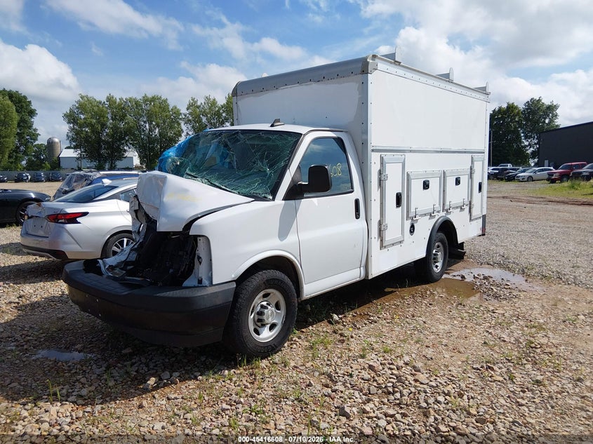 2019 CHEVROLET EXPRESS CUTAWAY 4500 auction photo 2