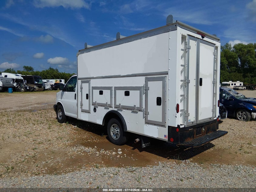 2019 CHEVROLET EXPRESS CUTAWAY 4500 auction photo 3