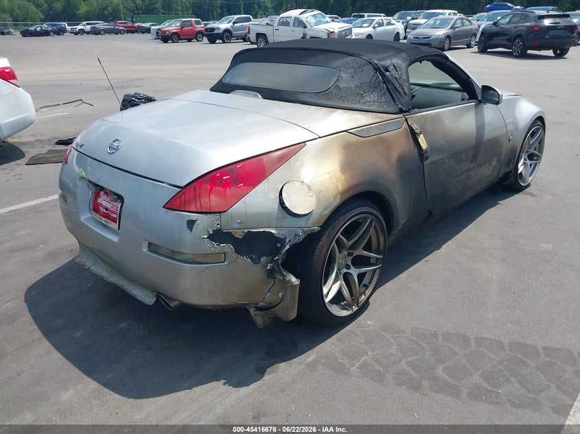 2007 NISSAN 350Z auction photo 4