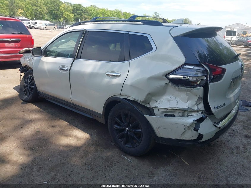 2017 NISSAN ROGUE auction photo 3