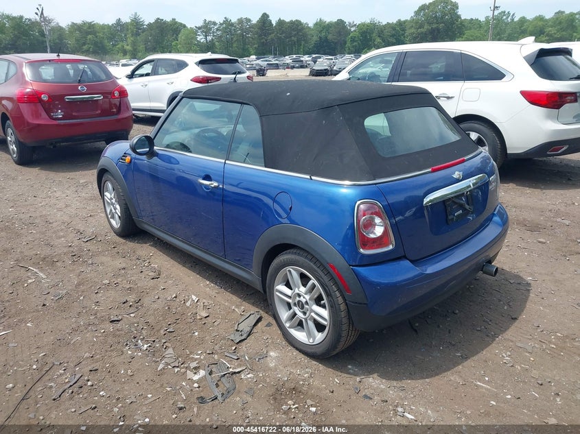 2013 MINI CONVERTIBLE auction photo 3