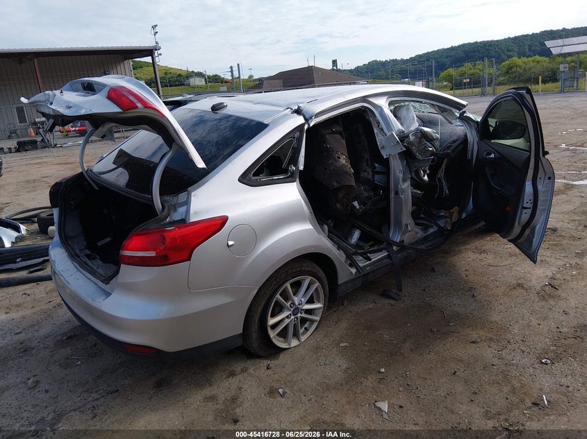 Vin: 1fadp3f24fl217409, lot: 45914778, ford focus se 20154
