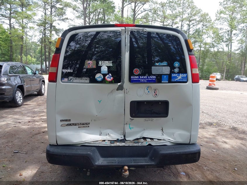2011 CHEVROLET EXPRESS 2500 auction photo 6