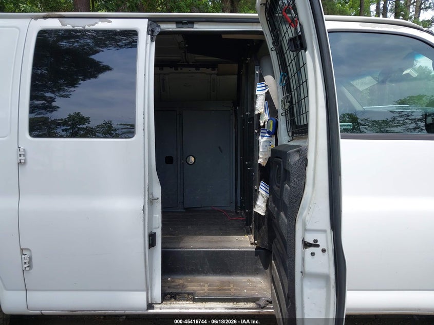 2011 CHEVROLET EXPRESS 2500 auction photo 8