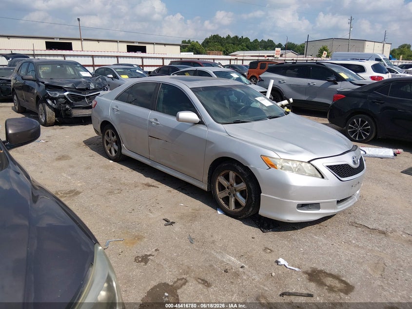 2009 TOYOTA CAMRY SE
