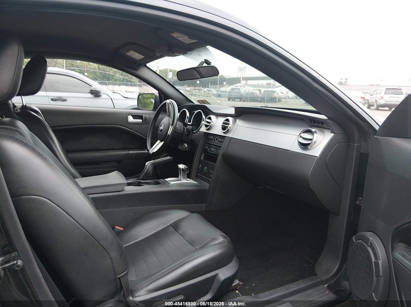 2006 FORD MUSTANG auction photo 5