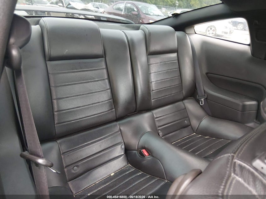2006 FORD MUSTANG auction photo 8