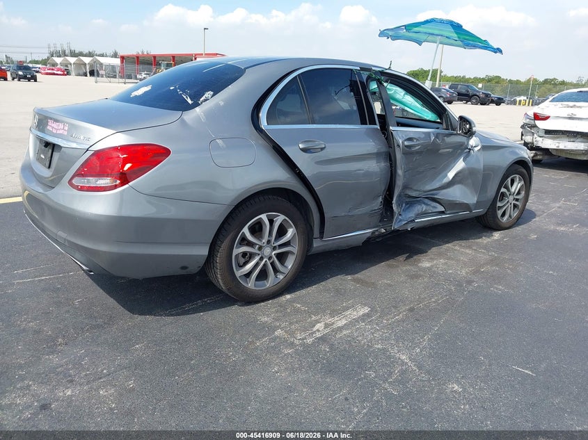 2015 MERCEDES-BENZ C 300 auction photo 4