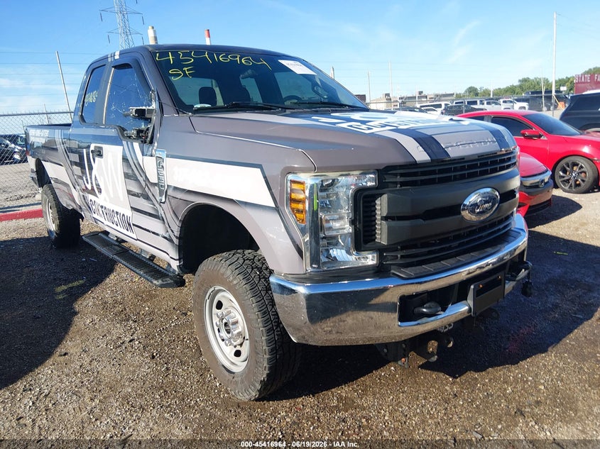 Vin: 1ft7x2b63ked62529, lot: 45915015, ford f-250 xl 20191