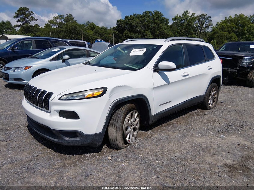 2016 Jeep Cherokee, Left Front, IAAI, VIN 1C4PJLCB9GW135673 — photo 2