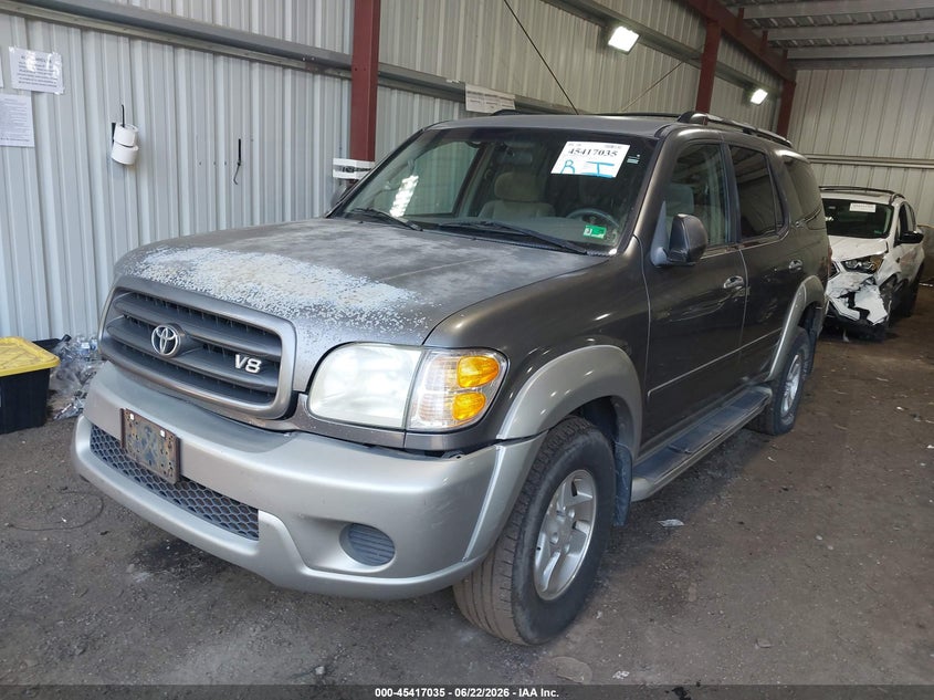 2003 Toyota Sequoia, Right Front, IAAI, VIN 5TDZT34A63S154572 — photo 2