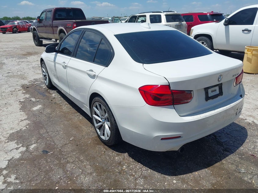 Vin: wba8e1g51jnu92437, lot: 45915135, bmw 320i 20183