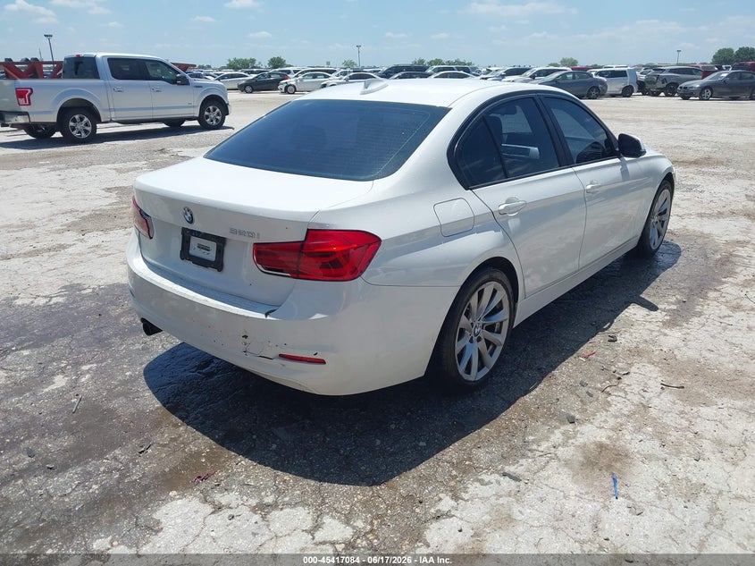 Vin: wba8e1g51jnu92437, lot: 45915135, bmw 320i 20184