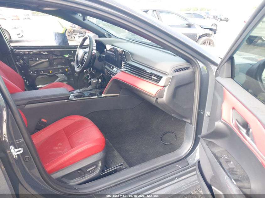 2026 TOYOTA CAMRY auction photo 4